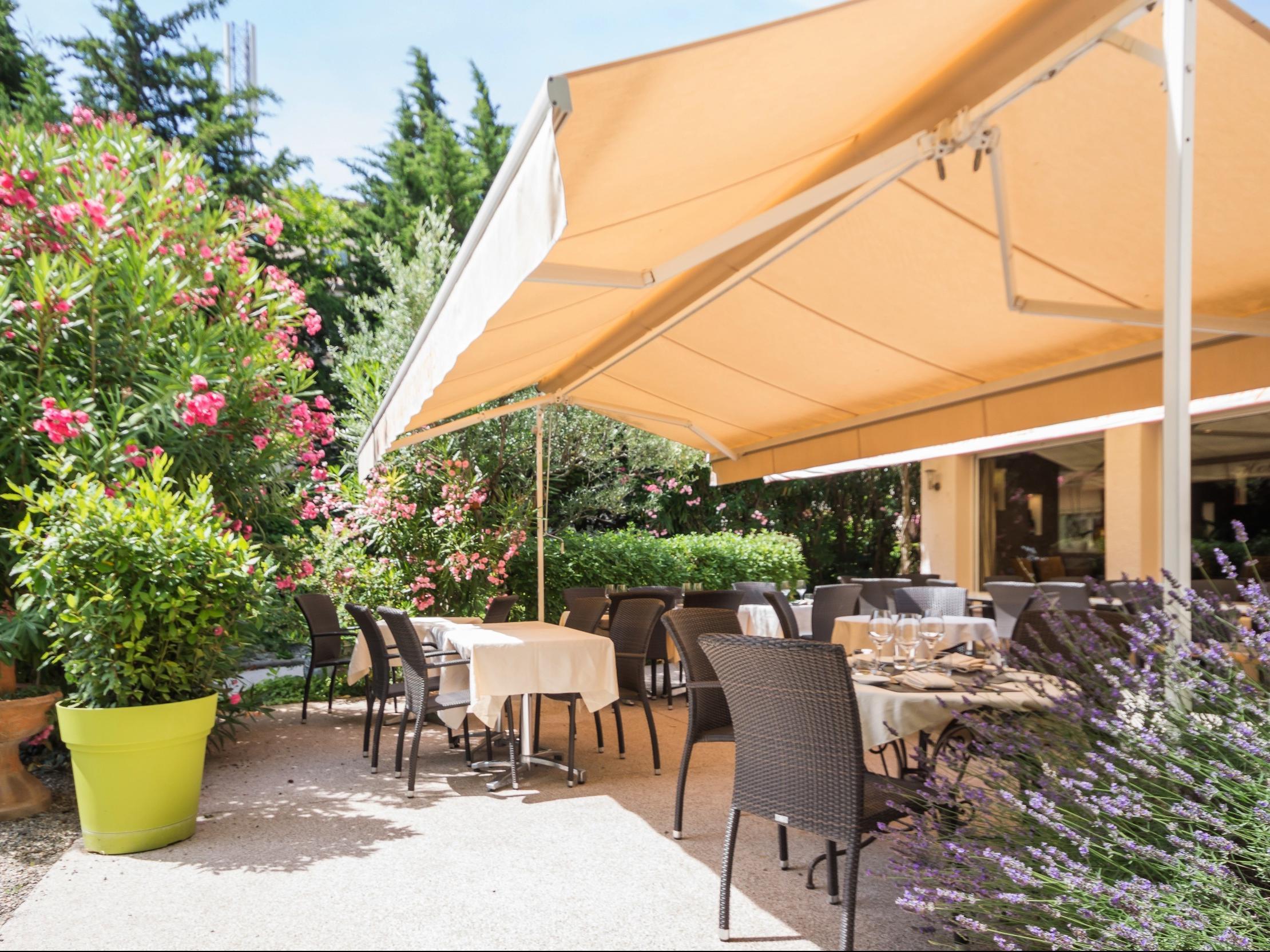 Logis Le Printemps Hotel Restaurant - Montelimar Exterior photo